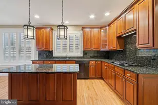 8242 Castanea Ln, Derwood, MD 20855 - Photo 24
