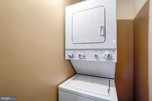 880 Azalea Dr, Rockville, MD 20850 - Photo 12