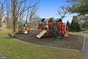 880 Azalea Dr, Rockville, MD 20850 - Photo 26