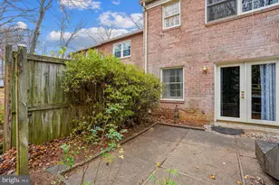 880 Azalea Dr, Rockville, MD 20850 - Photo 18