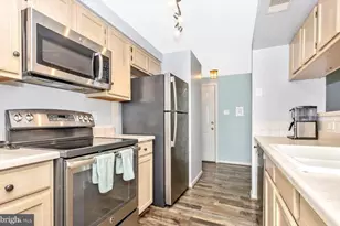 13105 Briarcliff Terrace, Germantown, MD 20874 - Photo 4