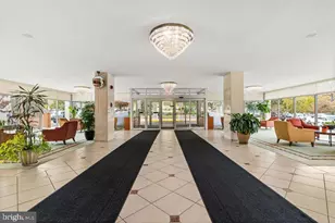 10201 Grosvenor Pl, Rockville, MD 20852 - Photo 6