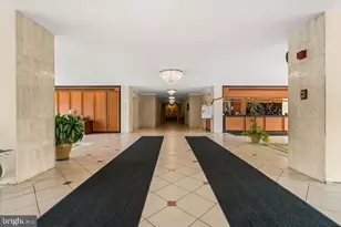 10201 Grosvenor Pl, Rockville, MD 20852 - Photo 52