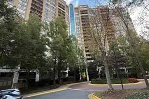 10101 Grosvenor Pl, Rockville, MD 20852 - Photo 2