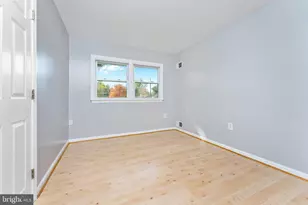 9 Plummer Ct, Germantown, MD 20876 - Photo 12