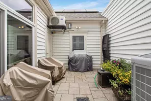 913 Pleasant Dr, Rockville, MD 20850 - Photo 36