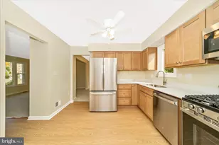 15428 Peach Leaf Dr, Gaithersburg, MD 20878 - Photo 18
