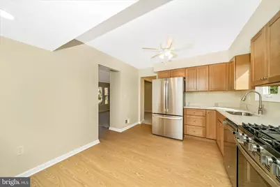 15428 Peach Leaf Drive, Gaithersburg, MD 20878 - Photo 4