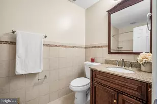 11103 Candlelight Ln, Potomac, MD 20854 - Photo 24