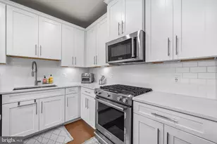 250 Decoverly Dr, Gaithersburg, MD 20878 - Photo 12