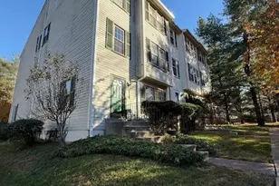 11640 Pleasant Meadow Dr, North Potomac, MD 20878 - Photo 4