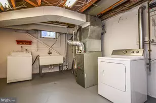 4426 Hallet St, Rockville, MD 20853 - Photo 32