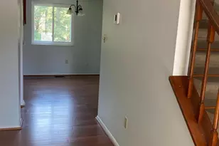 11145 Captain's Walk Ct, North Potomac, MD 20878 - Photo 4