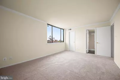 4 Monroe Street #4-810, Rockville, MD 20850 - Photo 22