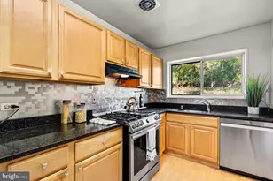 10661 Montrose Ave, Bethesda, MD 20814 - Photo 12