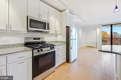 4242 E West Highway #514, Chevy Chase, MD 20815 - Photo 4