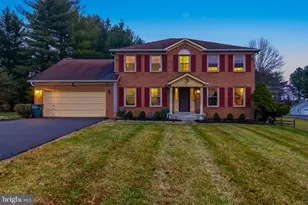 21113 Kaul Ln, Germantown, MD 20876 - Photo 2