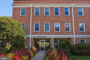 3535 Chevy Chase Lake Dr, Chevy Chase, MD 20815 - Photo 4