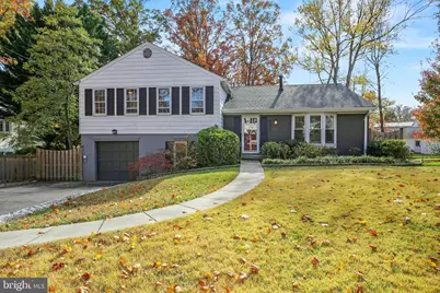 8802 Stonehaven Court, Rockville, MD 20854 - Photo 2