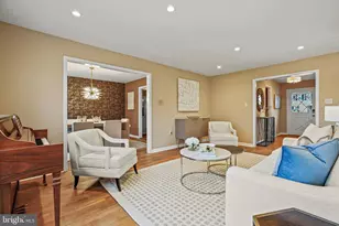 8802 Stonehaven Ct, Rockville, MD 20854 - Photo 6