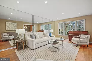 8802 Stonehaven Ct, Rockville, MD 20854 - Photo 4