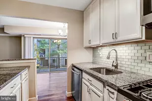 12215 Braxfield Ct, Rockville, MD 20852 - Photo 14