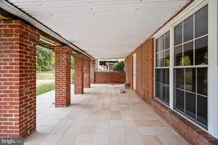 5813 Midhill St, Bethesda, MD 20817 - Photo 46