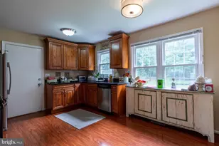 2527 Lindley Terrace, Rockville, MD 20850 - Photo 8
