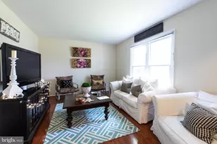 2527 Lindley Terrace, Rockville, MD 20850 - Photo 4