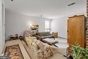 9800 Georgia Ave, Silver Spring, MD 20902 - Photo 8