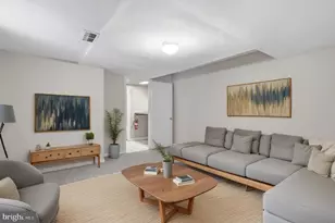 5715 Massachusetts, Bethesda, MD 20816 - Photo 8