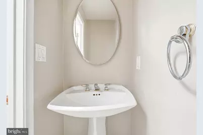 5715 Massachusetts, Bethesda, MD 20816 - Photo 52