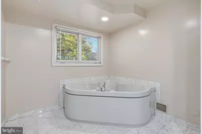 5715 Massachusetts Avenue, Bethesda, MD 20816 - Photo 52