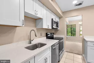 11315 Commonwealth Dr, Rockville, MD 20852 - Photo 12