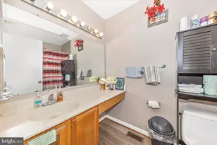 11427 Hawks Ridge Terrace, Germantown, MD 20876 - Photo 26