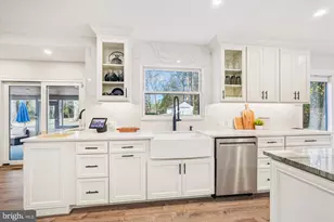 5709 Foggy Ln, Rockville, MD 20855 - Photo 18