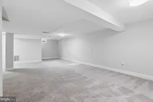 11901 Rocking Horse Rd, Rockville, MD 20852 - Photo 30