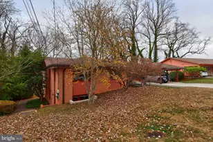 6104 Robinwood Rd, Bethesda, MD 20817 - Photo 42