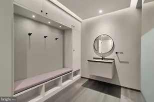 7027 Longwood Dr, Bethesda, MD 20817 - Photo 34