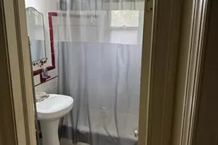 8917 Seneca Ln, Bethesda, MD 20817 - Photo 4