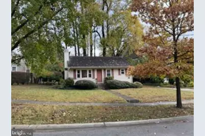 8917 Seneca Lane, Bethesda, MD 20817 - Photo 2