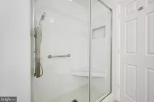 10007 Vanderbilt Cir, Rockville, MD 20850 - Photo 18