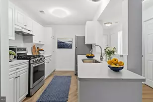 10007 Vanderbilt Cir, Rockville, MD 20850 - Photo 4