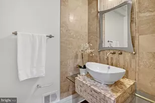 9715 Singleton Dr, Bethesda, MD 20817 - Photo 18