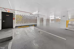 4242 East-West Hwy, Chevy Chase, MD 20815 - Photo 20