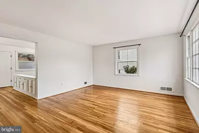 615 Edmonston Drive, Rockville, MD 20851 - Photo 8