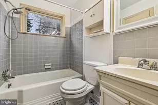 615 Edmonston Dr, Rockville, MD 20851 - Photo 14