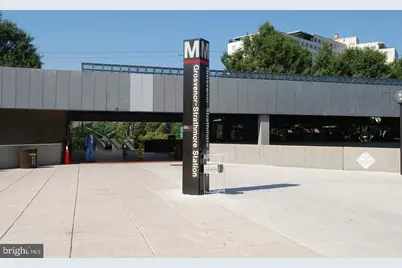 10201 Grosvenor Place #1006, Rockville, MD 20852 - Photo 8