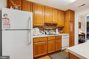 15205 Tottenham Terrace, Silver Spring, MD 20906 - Photo 4