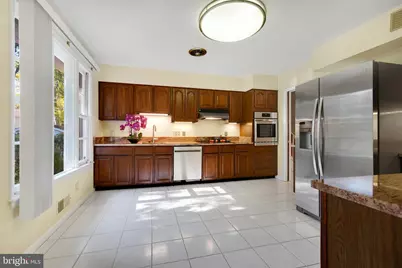 6220 Robinwood Road, Bethesda, MD 20817 - Photo 14